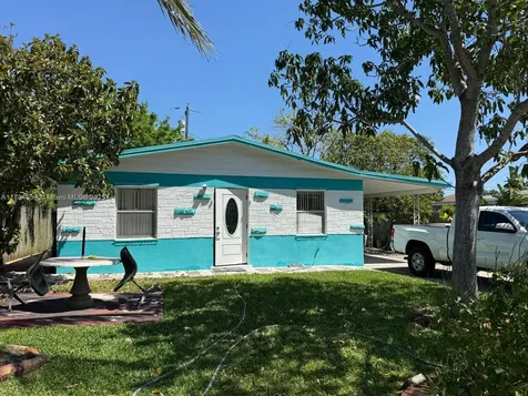 1128 W 6th Street Riviera Beach FL 33404