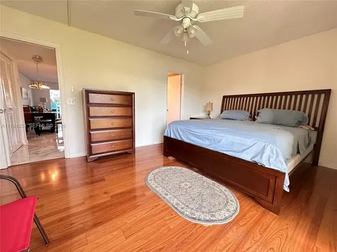 569 N Fanshaw N Boca Raton FL 33434