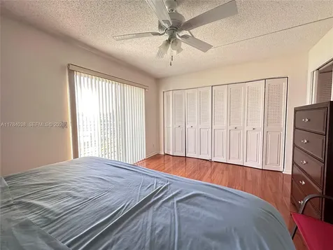 569 N Fanshaw N Boca Raton FL 33434