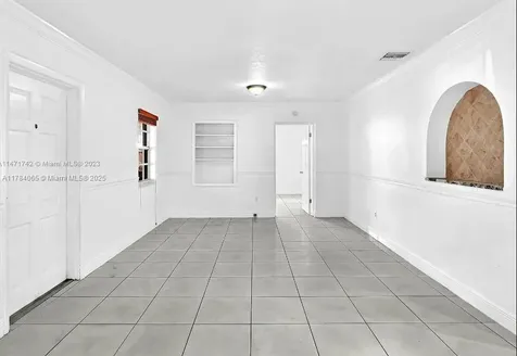936 NE 132nd Street North Miami FL 33161