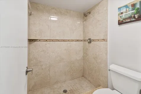 1660 W Golfview Drive Pembroke Pines FL 33026