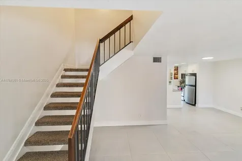 1660 W Golfview Drive Pembroke Pines FL 33026