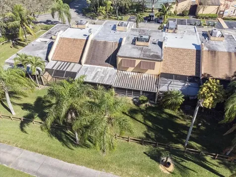 1660 W Golfview Drive Pembroke Pines FL 33026