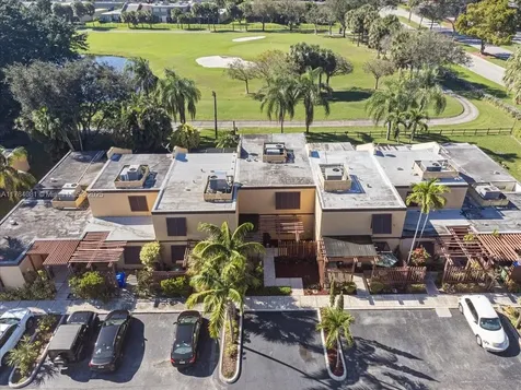 1660 W Golfview Drive Pembroke Pines FL 33026