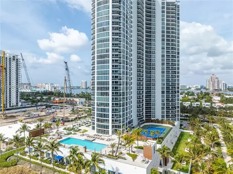18911 Collins Avenue Sunny Isles Beach FL 33160
