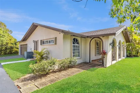 8941 SW 176th Street Palmetto Bay FL 33157