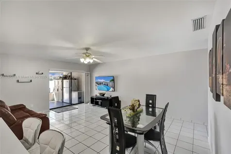 7024 W 17th Court Hialeah FL 33014