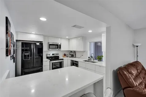 7024 W 17th Court Hialeah FL 33014