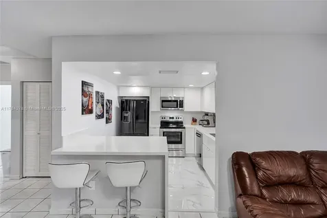 7024 W 17th Court Hialeah FL 33014
