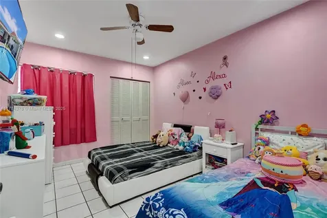 7024 W 17th Court Hialeah FL 33014