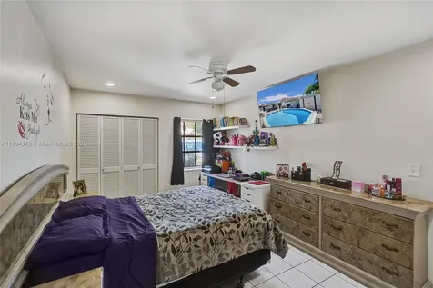 7024 W 17th Court Hialeah FL 33014