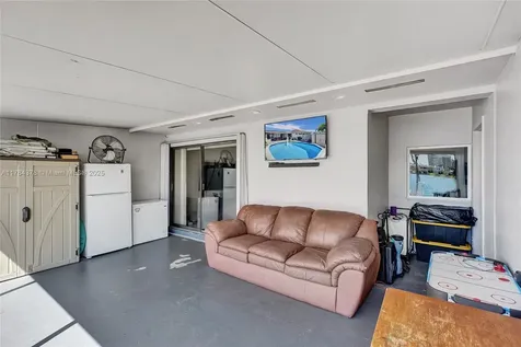 7024 W 17th Court Hialeah FL 33014