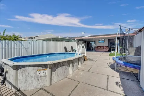 7024 W 17th Court Hialeah FL 33014