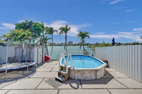 7024 W 17th Court Hialeah FL 33014