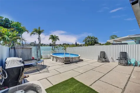 7024 W 17th Court Hialeah FL 33014