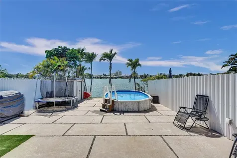 7024 W 17th Court Hialeah FL 33014