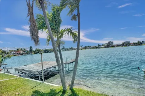 7024 W 17th Court Hialeah FL 33014