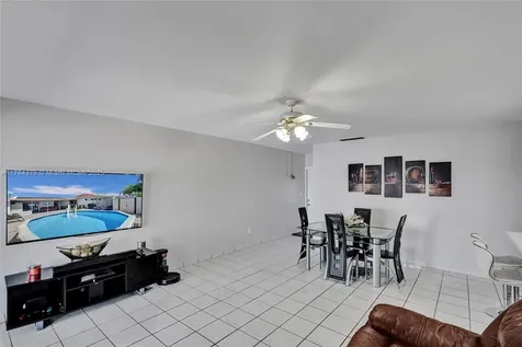 7024 W 17th Court Hialeah FL 33014