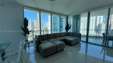 90 SW 3rd Street Miami FL 33130