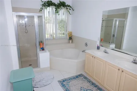 1735 NW 77th Avenue Pembroke Pines FL 33024