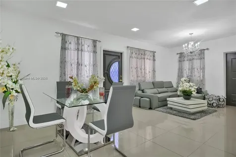 7225 SW 21st Street Miami FL 33155