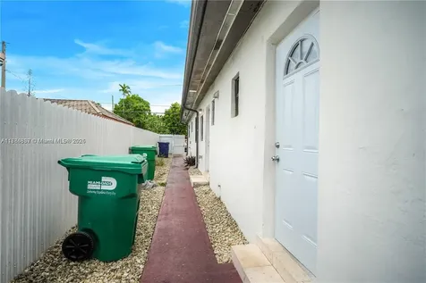 7225 SW 21st Street Miami FL 33155