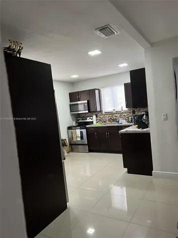 7225 SW 21st Street Miami FL 33155