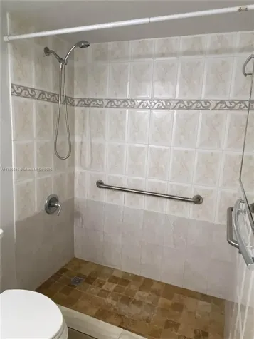 666 W 81st Street Hialeah FL 33014