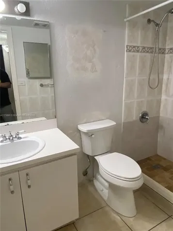 666 W 81st Street Hialeah FL 33014