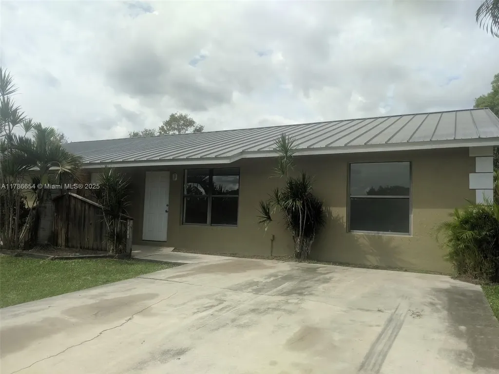 4810 SE Salvatori Road Stuart FL 34997