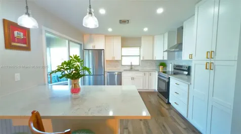 685 SE 22nd Lane Homestead FL 33033