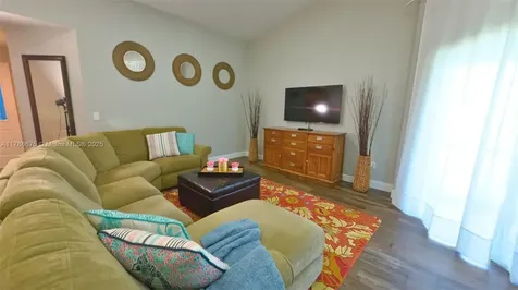 685 SE 22nd Lane Homestead FL 33033