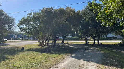 14 125th Street Gulf Marathon FL 33050