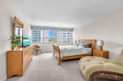 11 Island Avenue Miami Beach FL 33139