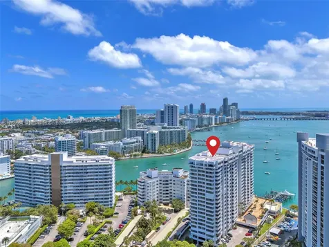 11 Island Avenue Miami Beach FL 33139