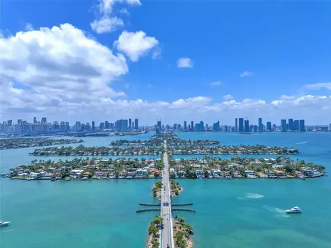 11 Island Avenue Miami Beach FL 33139