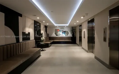 11 Island Avenue Miami Beach FL 33139