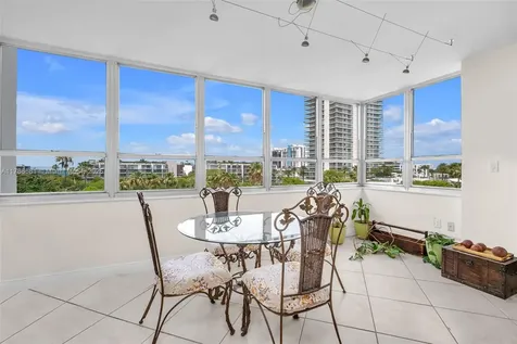 11 Island Avenue Miami Beach FL 33139