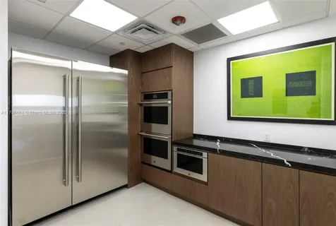 11 Island Avenue Miami Beach FL 33139