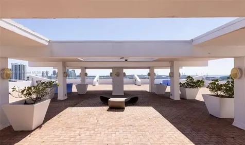11 Island Avenue Miami Beach FL 33139