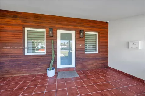 3953 SW 60th Avenue Miami FL 33155
