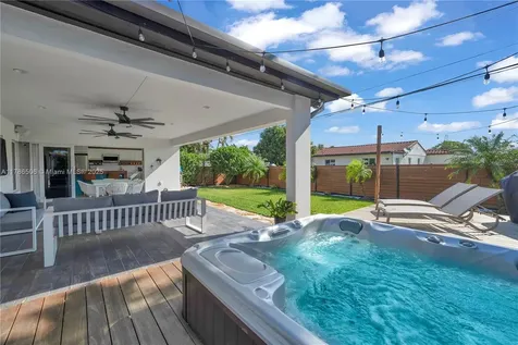 3953 SW 60th Avenue Miami FL 33155