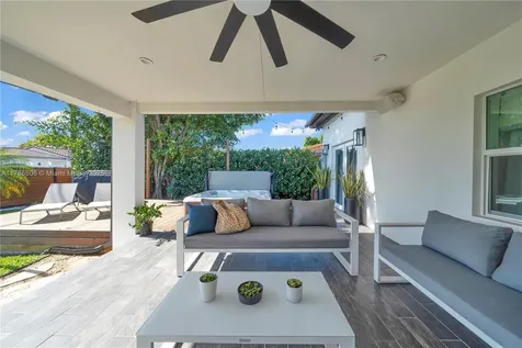 3953 SW 60th Avenue Miami FL 33155