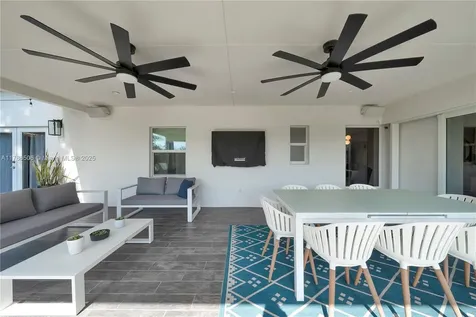 3953 SW 60th Avenue Miami FL 33155