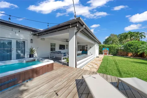 3953 SW 60th Avenue Miami FL 33155
