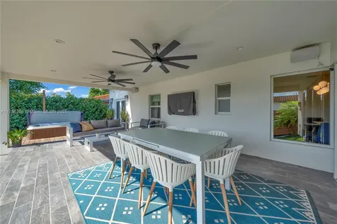 3953 SW 60th Avenue Miami FL 33155