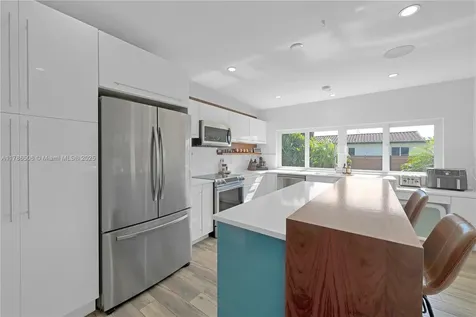 3953 SW 60th Avenue Miami FL 33155