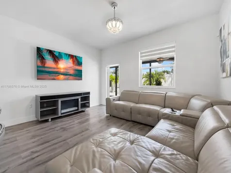 13503 SW 184th Terrace Miami FL 33177