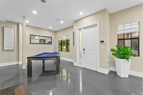 121 SW 127th Terrace Plantation FL 33325