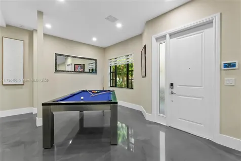 121 SW 127th Terrace Plantation FL 33325